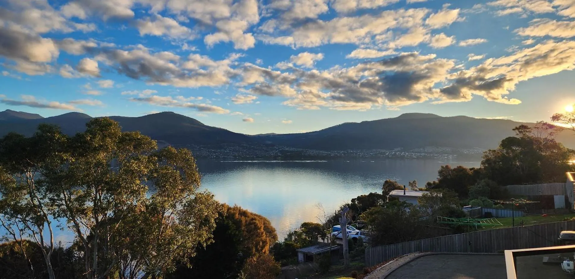 Apartment Waterfront Abode - 2 Bedrooms Hobart