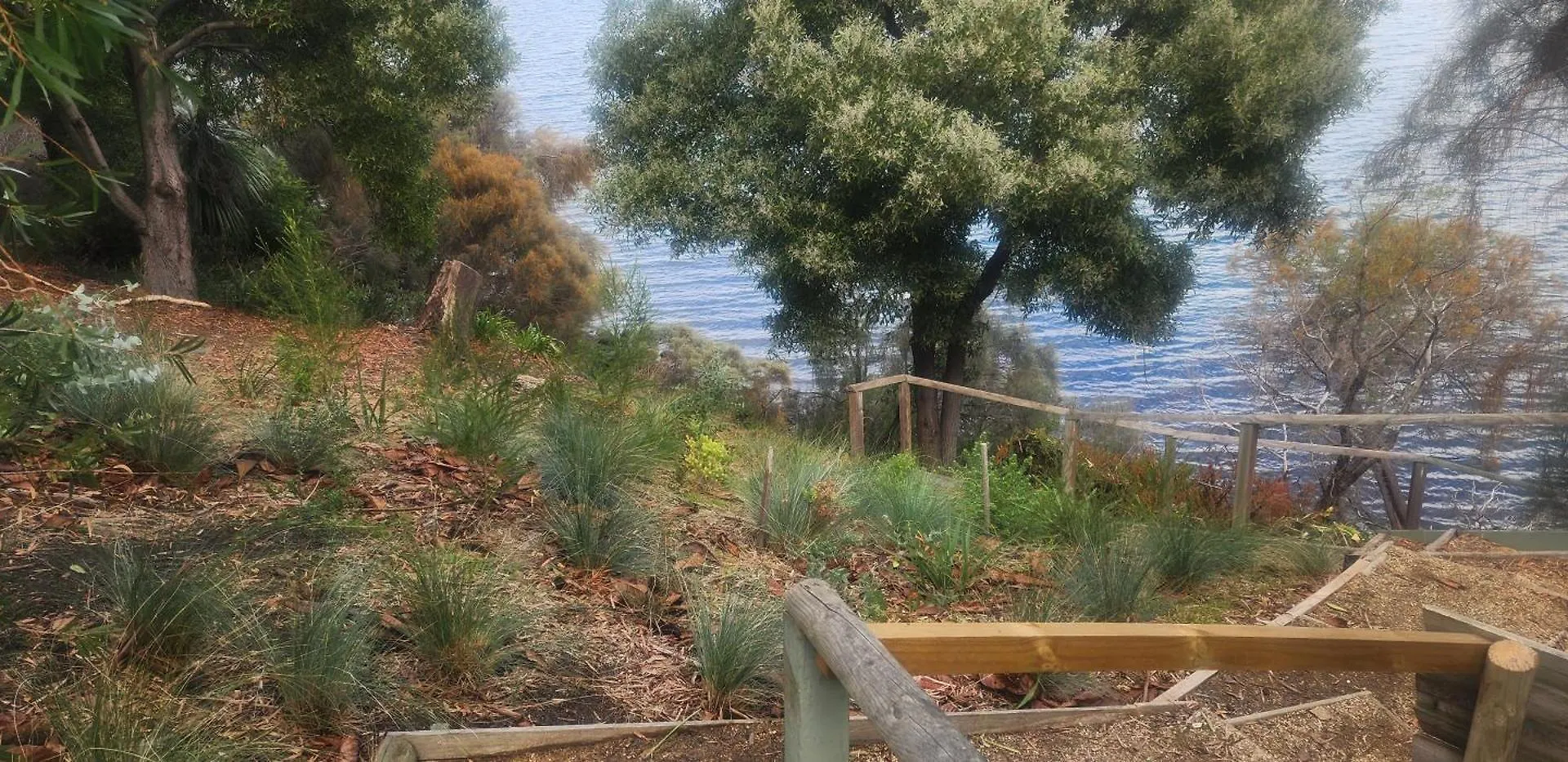 Waterfront Abode - 2 Bedrooms Hobart Apartment