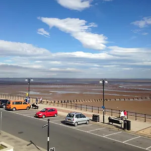 lovely-little-flat-by-the-sea-in-cleethorpes.yorkshirehotels.net/